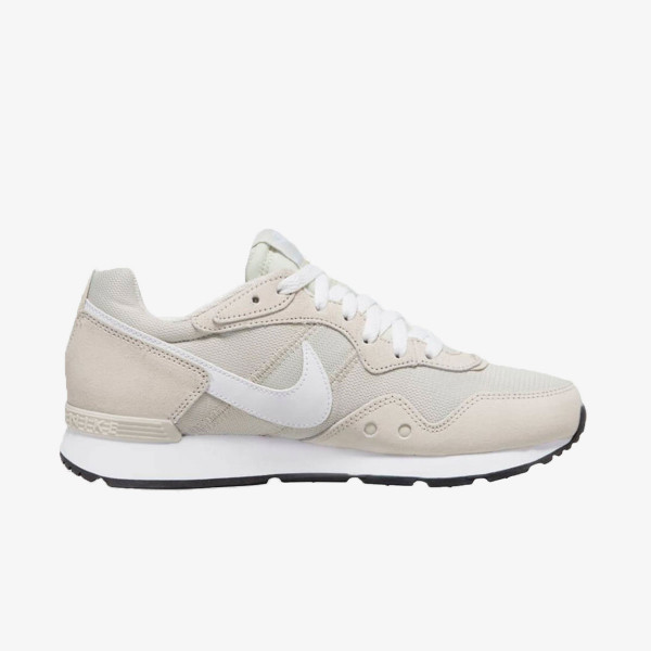 Nike Venture Runner 
