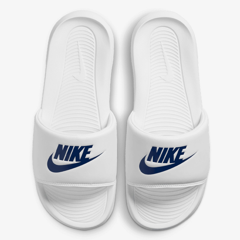Nike VICTORI ONE 