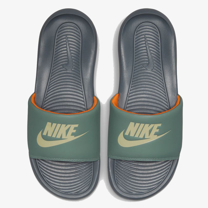 Nike VICTORI ONE 
