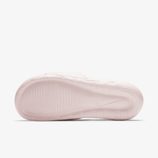 Nike VICTORI ONE 