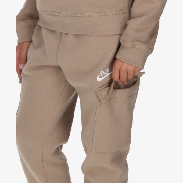 Nike Sportswear Club 