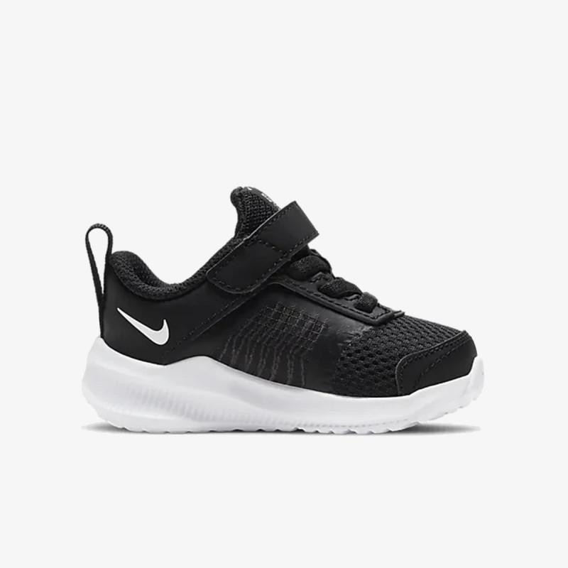 Nike Downshifter 11 