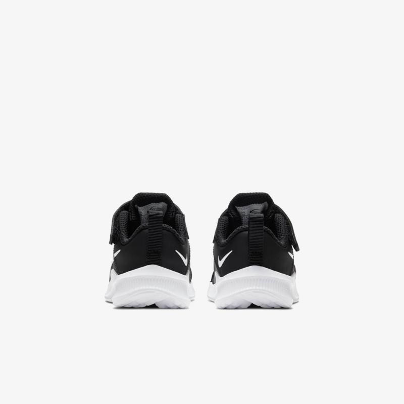 Nike Downshifter 11 