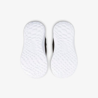 Nike Revolution 6 