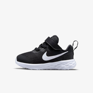 Nike Revolution 6 