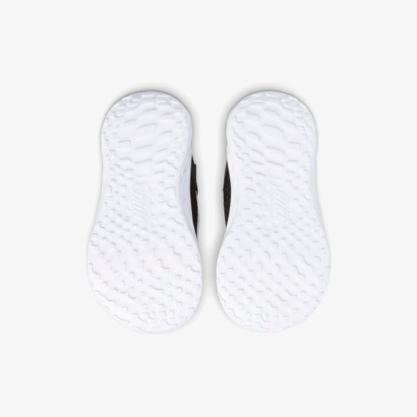 Nike Revolution 6 