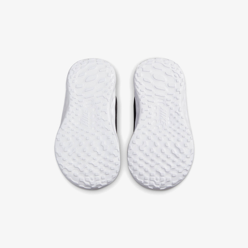 Nike Revolution 6 Next Nature 
