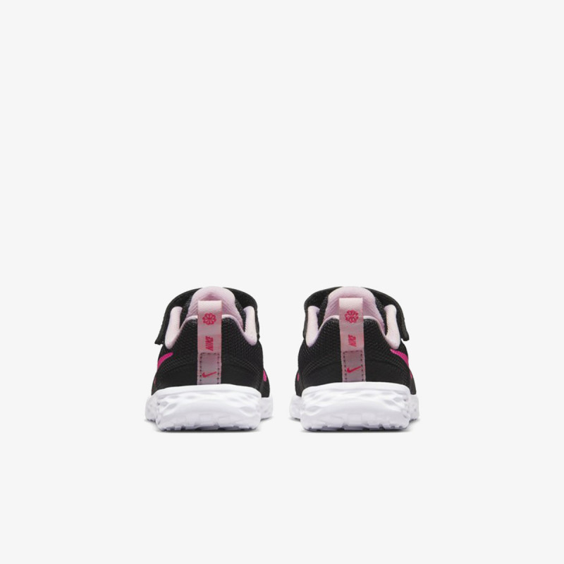 Nike Revolution 6 Next Nature 