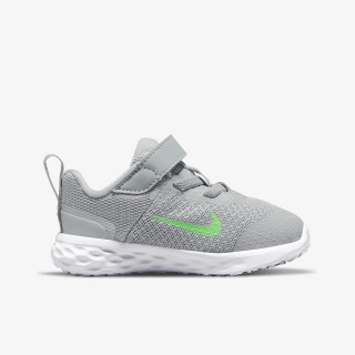 Nike Revolution 6 
