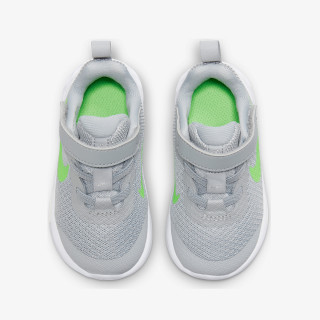 Nike Revolution 6 