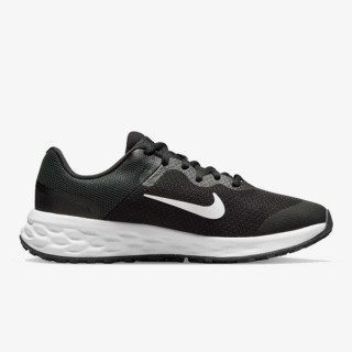 Nike Revolution 6 