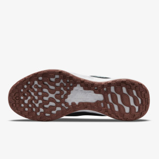 Nike Revolution 6 
