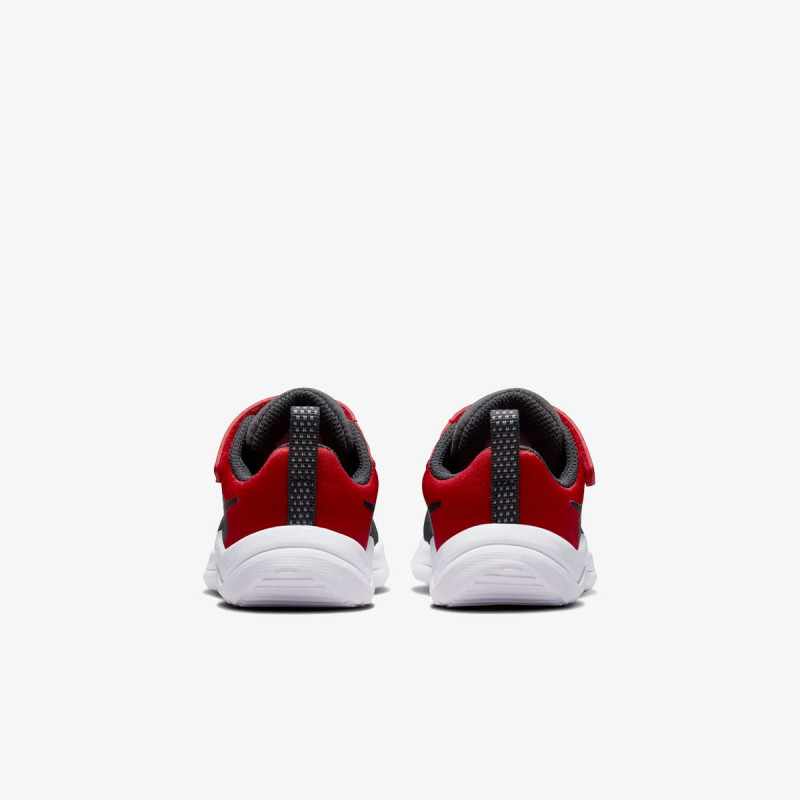 Nike Downshifter 12 