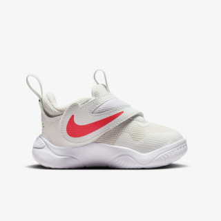 NIKE Team Hustle D 11 