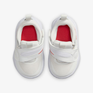 NIKE Team Hustle D 11 