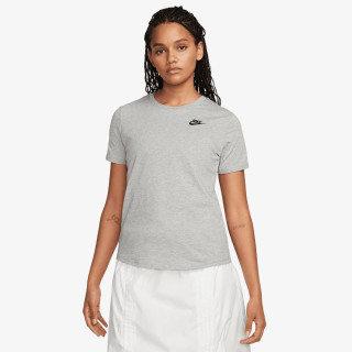 Nike Sportswear Club Essentials 