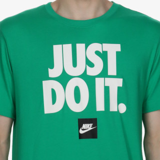 Nike Sportswear 