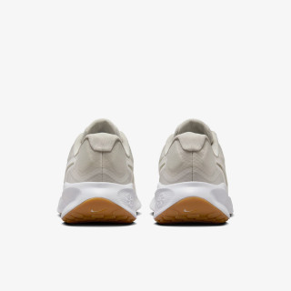 Nike Revolution 7 