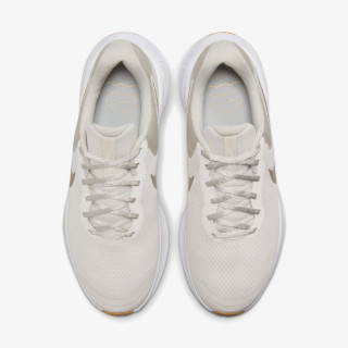 Nike Revolution 7 