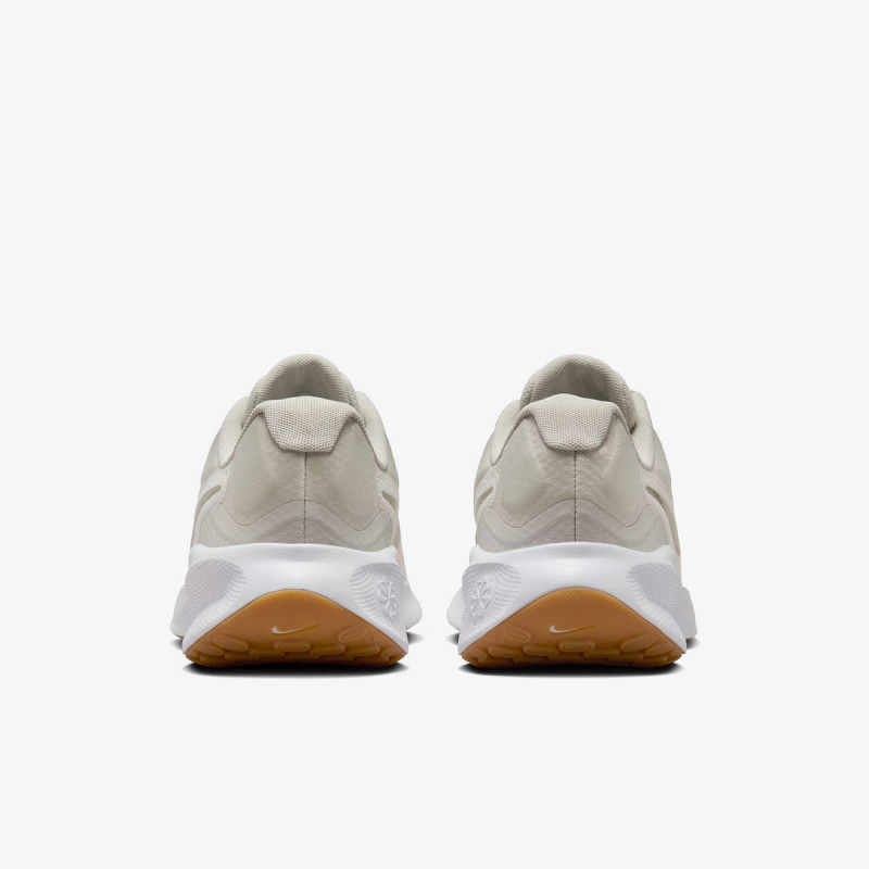 Nike Revolution 7 