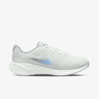 Nike Revolution 7 