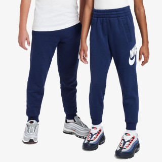 Nike Sportswear Club 