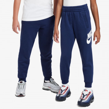 Nike Sportswear Club 