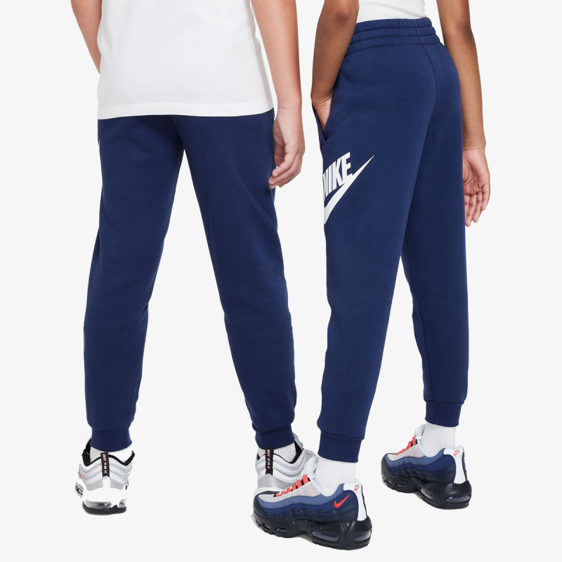 Nike Sportswear Club 