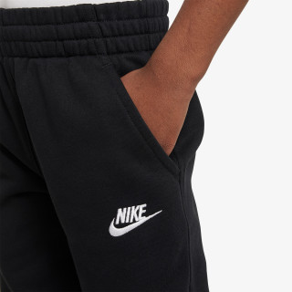 Nike Sportswear Club 