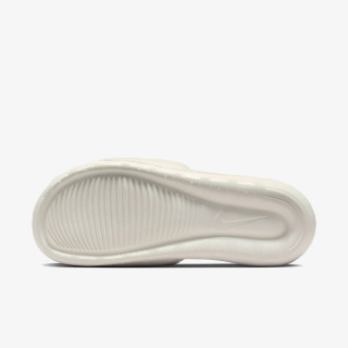 Nike Victori One 