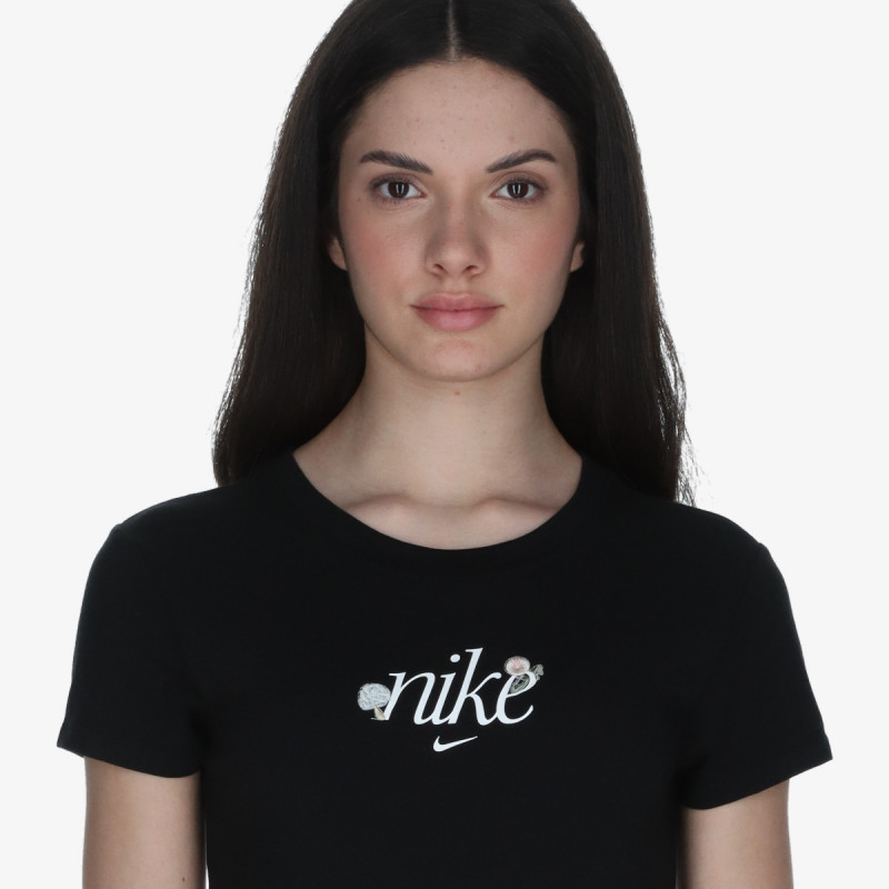 Nike Sportswear 