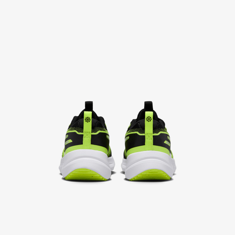Nike Cosmic Runner 
