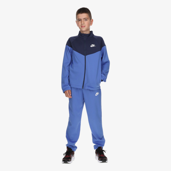 Nike Sportswear 
