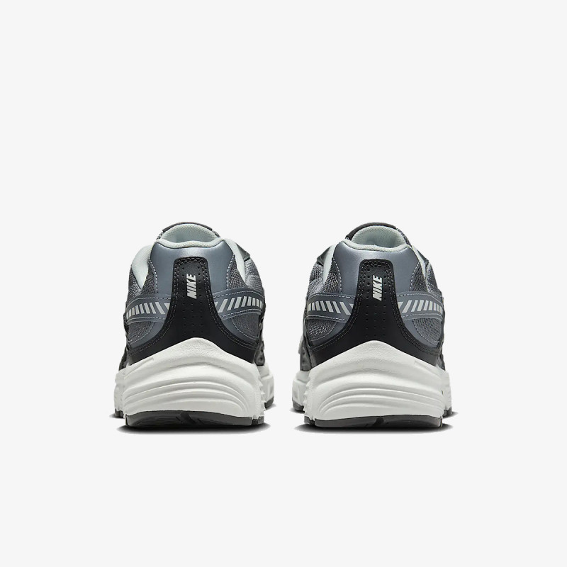 Nike NIKE INITIATOR SC 