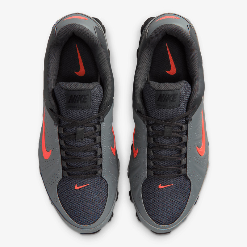 Nike Reax 8 