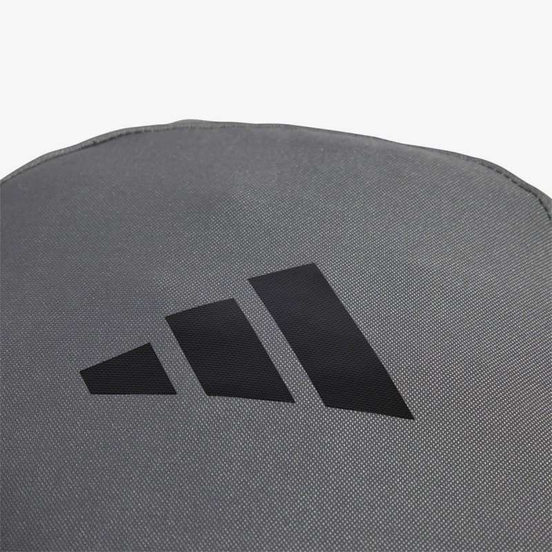 adidas CLSC PCASE BP 