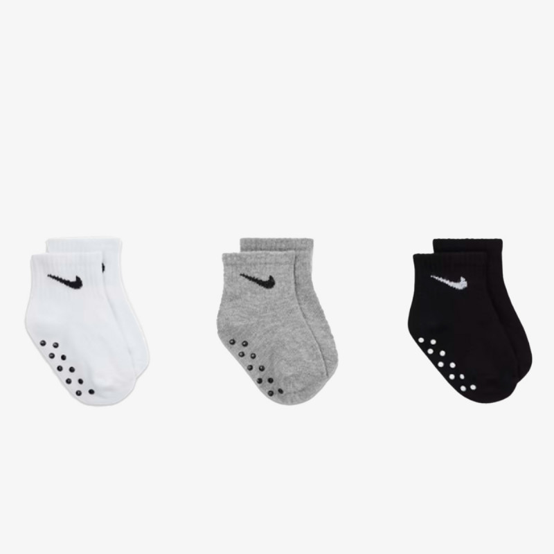 Nike Core Swoosh 