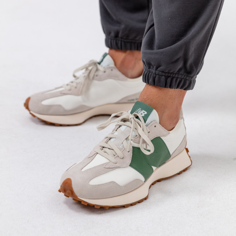 New Balance 327 